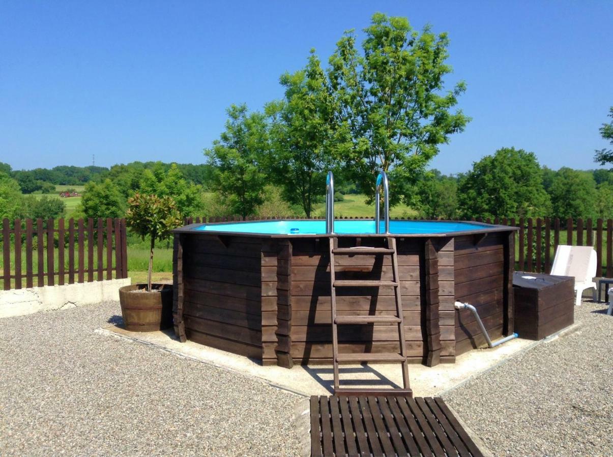 Maison La Peruse At Les Vergnes Gites Exideuil-sur-Vienne ภายนอก รูปภาพ